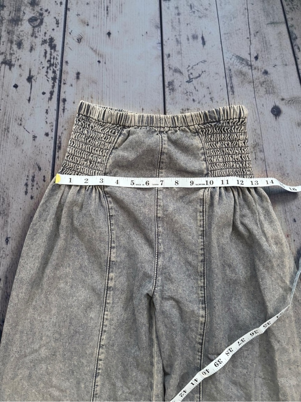 POL Acid Wash Gray Smocked High Waist Wide Leg Pants Small Boho - Picture 4 of 11